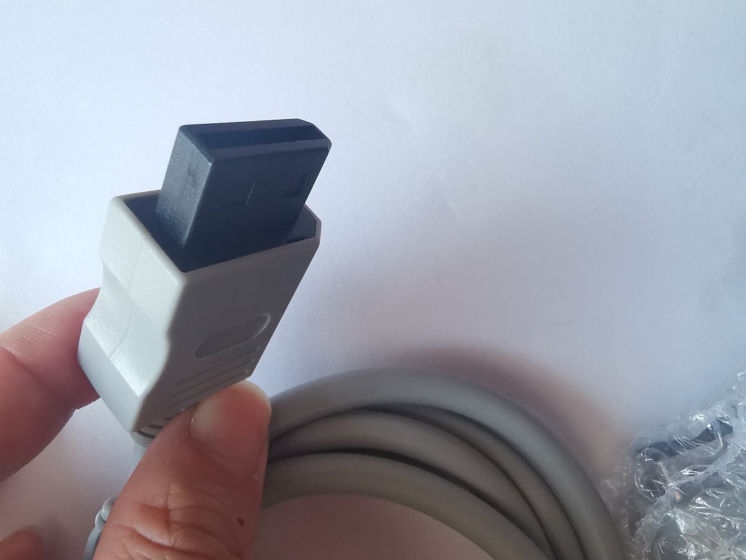 سلك توصيل كابل RGB سكارت حقيقي - مراجعة Retro Gaming Cables وسعره